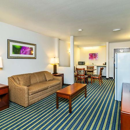 Comfort Inn & Suites Moose Jaw Dış mekan fotoğraf
